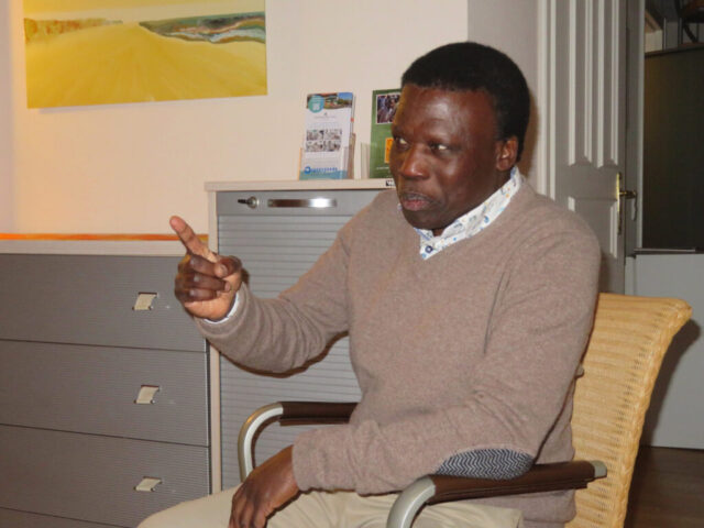 Dr. Paul Okot-Opiro im Gespräch