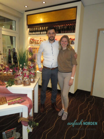 Kathlyn und Christian Voss im Verkaufsbereich